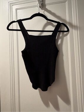 vestique Black Ribbed Square-Neck Tank